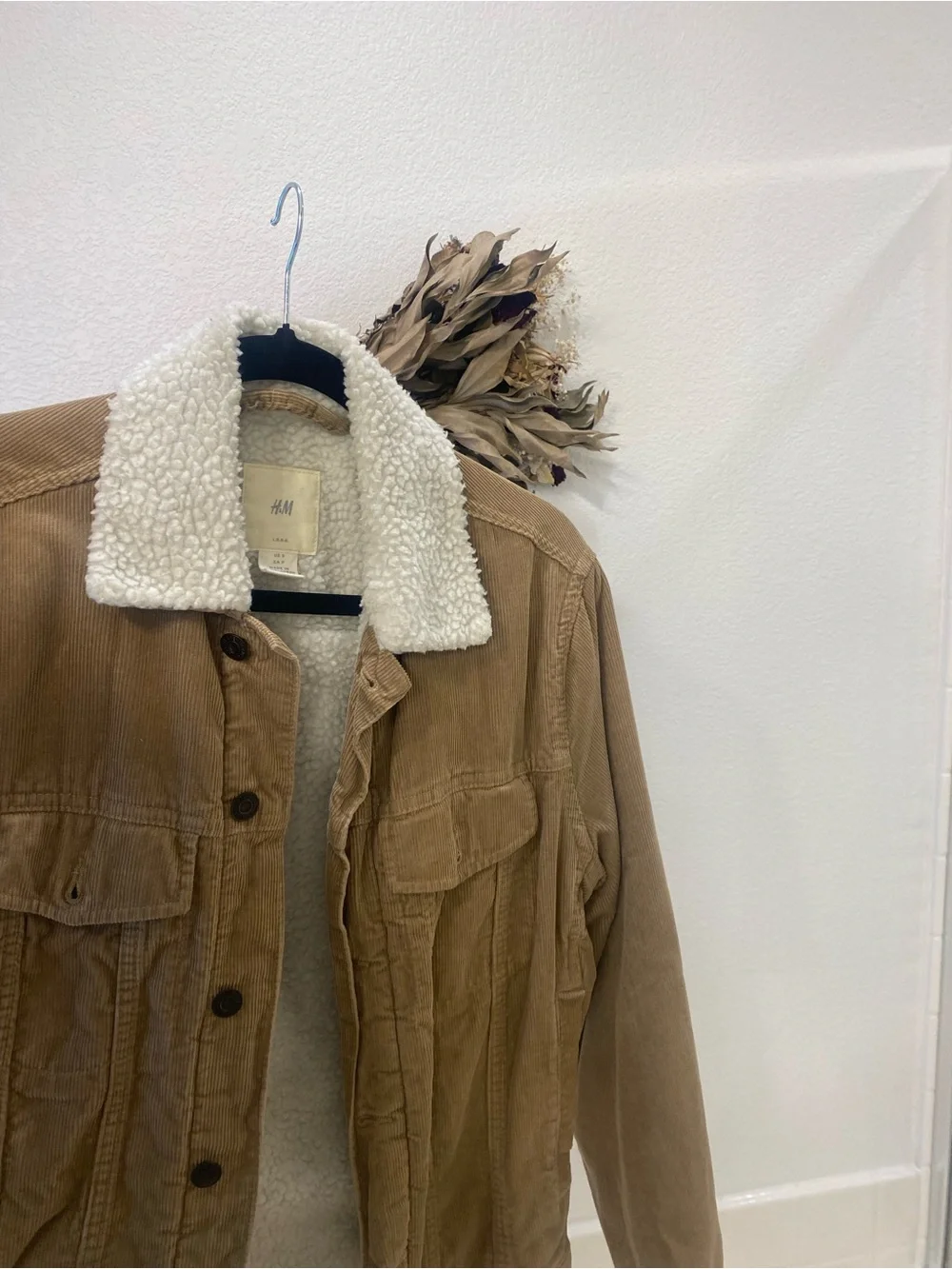H&M Men's Tan Sherpa Collar Trucker Jacket